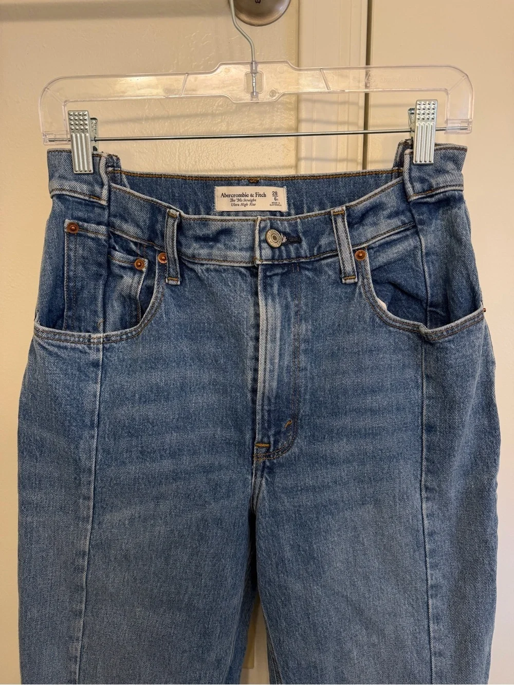 Abercrombie & Fitch Women's 90s Straight Ultra High Rise Jeans Size 28